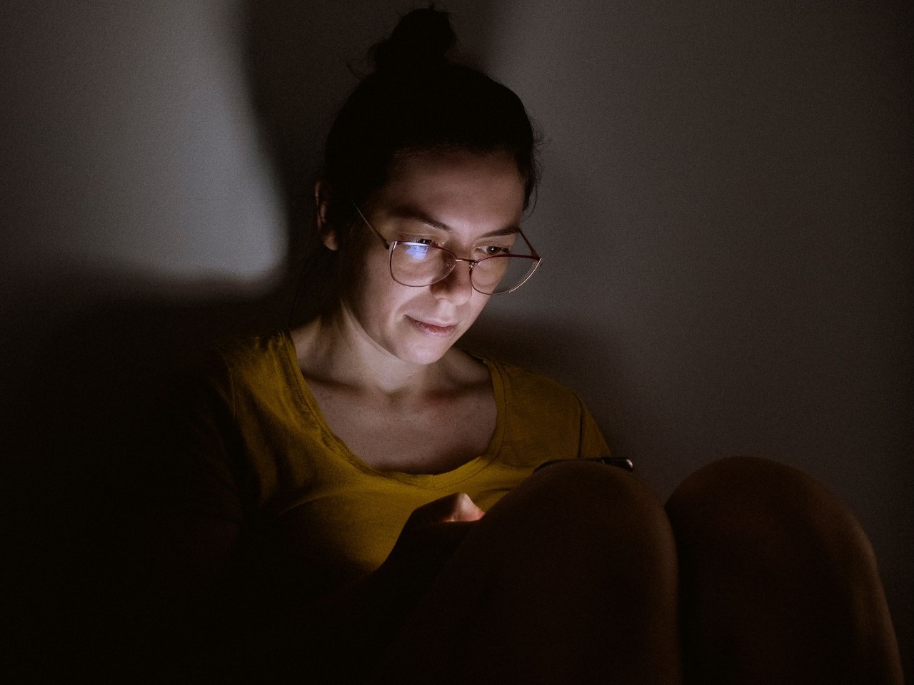 Doomscrolling dan Dampaknya terhadap Kesejahteraan Mental di Era Media Sosial | Toko Psikologi